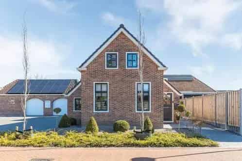 Gerenoveerde woning Siddeburen met garage en bedrijf aan huis mogelijk