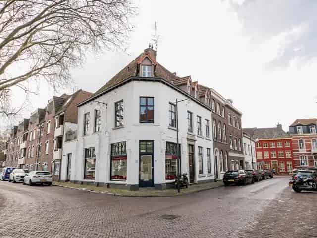 Bovenwoning 3 slaapkamers dakterras Roermond
