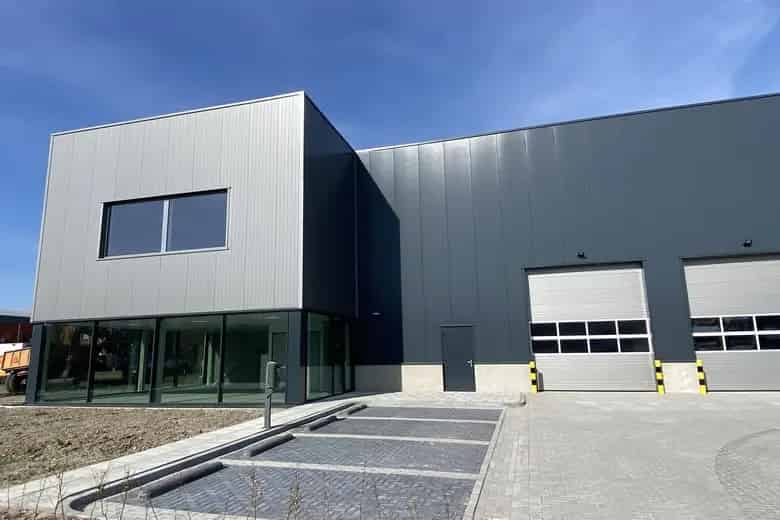 Bedrijfshal 850m2 te Huur Dronten Kantoor Opslag