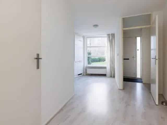 Eengezinswoning Almere Verzetswijk Nabij Winkelcentrum Openbaar Vervoer