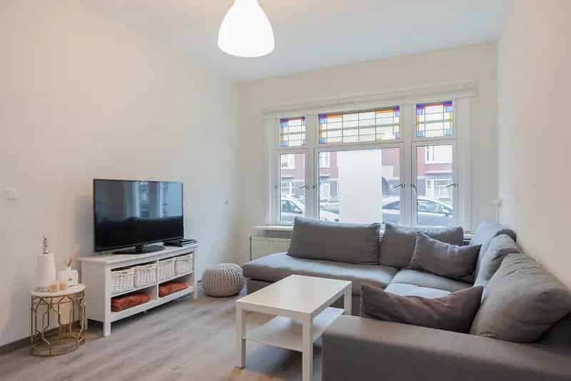 Moderne Benedenwoning 3 Slaapkamers Laakkwartier