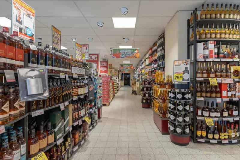 Winkelruimte Sassenheim 220m2  A1 locatie Centrum