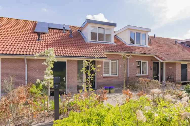 Huis te koop: Sint Adalbertushof 5 2064 XZ Spaarndam 