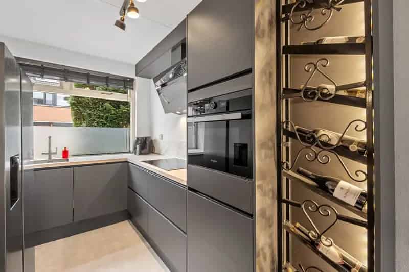 Huis te koop: Lavadijk Roosendaal - 4 slaapkamers, moderne keuken