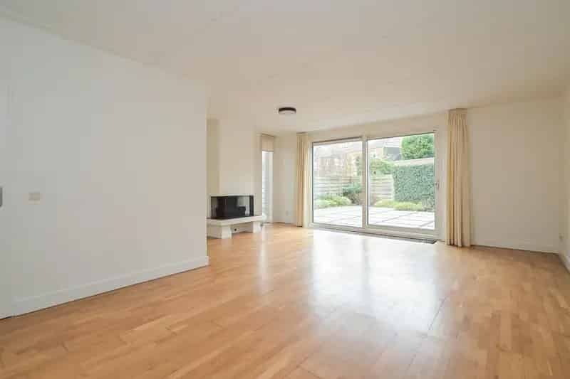 Ruime Tweekapper Wassenaar 5 Slaapkamers 2 Badkamers