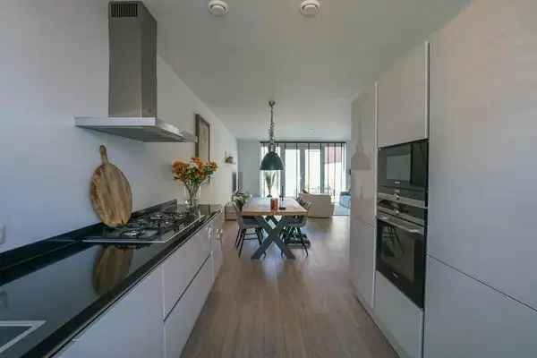 Familiewoning Leidschendam 4 slaapkamers zonnige tuin