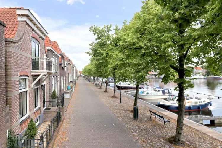 Grachtenpand Te Koop in Blokzijl, Overijssel