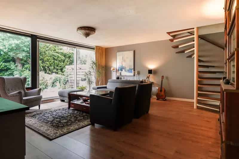 Huis te koop: Ruime gezinswoning met onderkeldering in Doorwerth