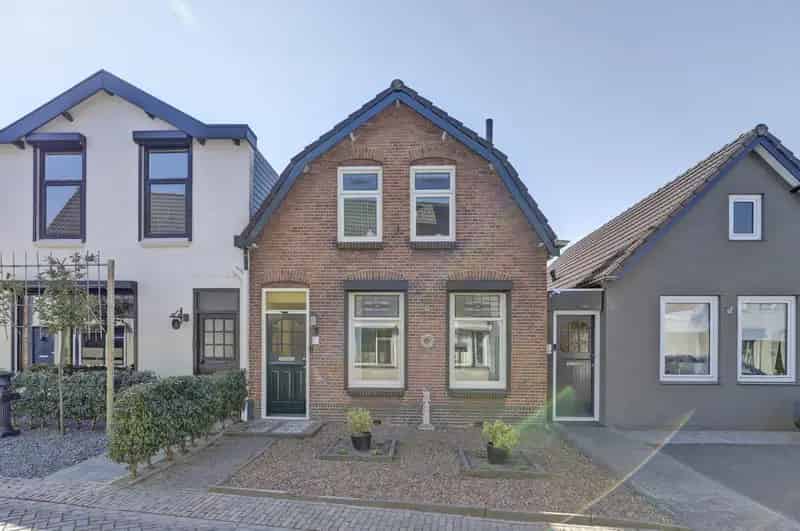 Tussenwoning Yerseke 3 slaapkamers Grote tuin 94m2