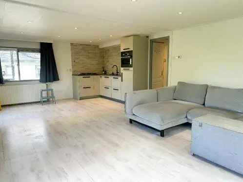 Chalet H14 Familiecamping De Vossenburcht IJhorst