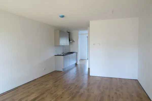 Modern Appartement 2e Etage met Tuin en Parkeerplaats