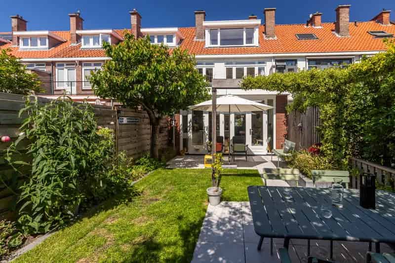 Moderne 6 Kamer Eengezinswoning Vruchtenbuurt Den Haag