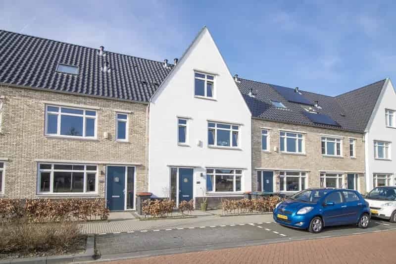 Ruime Tussenwoning 170m2 Uithoorn - Familie Wonen