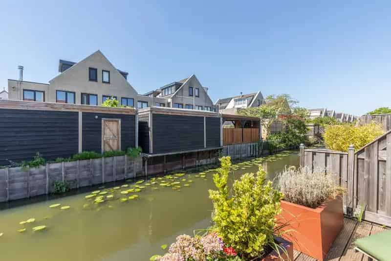 Gezinswoning Maarssenbroek 4 slaapkamers tuin parkeerplaats