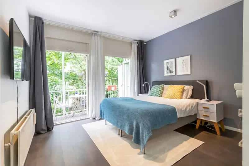 Appartement Amsterdam West 2 kamers Balkon Eigen Grond