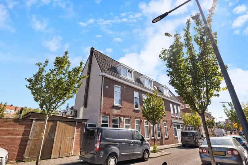 Schiedam Appartement te Koop: Sfeervol 2-kamerappartement 43m²