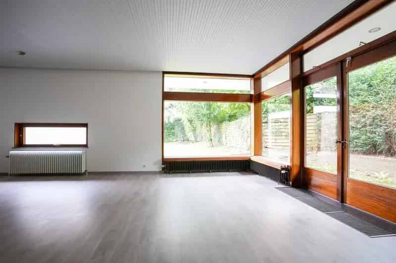 Vrijstaande Bauhaus woning te Vaals