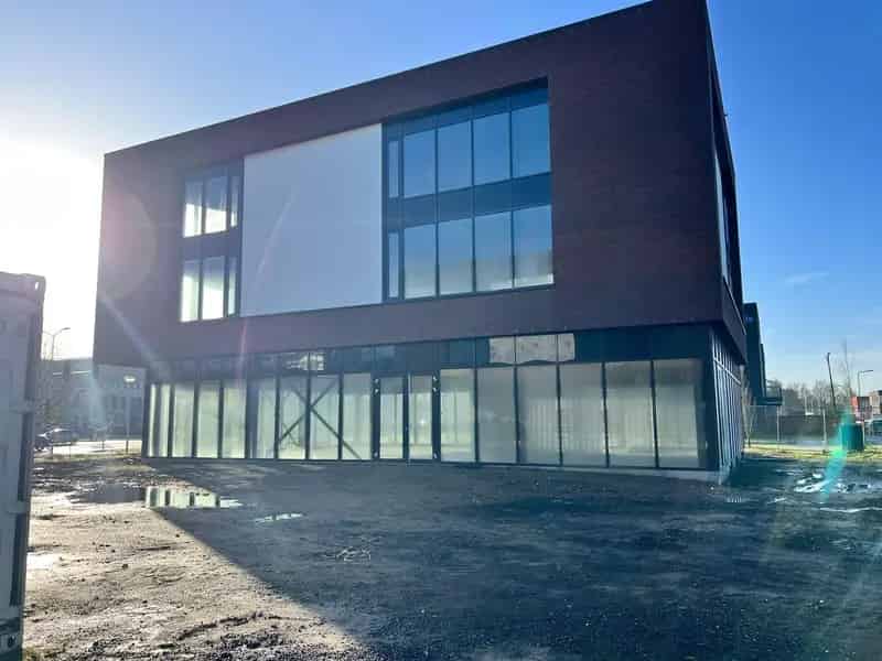 Kantoorpand te Koop Leusden 725m² 19 parkeerplaatsen