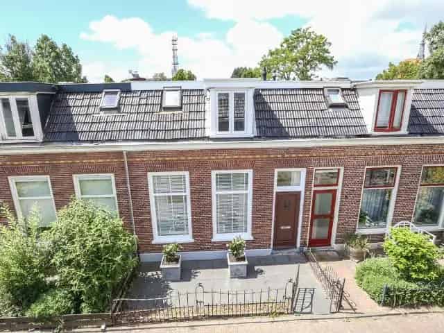 Eengezinswoning Leeuwarden 2 slaapkamers tuin