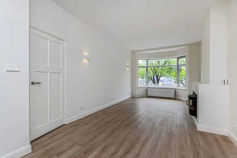 Gerenoveerde Portiekwoning 92m2 3 Slaapkamers Den Haag