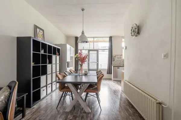 Ruime bovenwoning Vlaardingen VOP-wijk nabij station