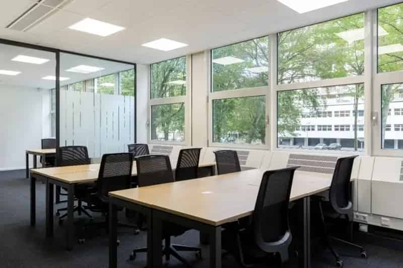 Ruim Kantoor 10-15 Personen Regus