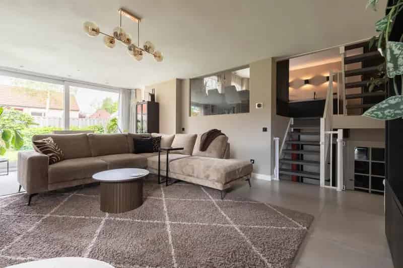 Quadrantwoning Zeewolde Zuid: Ruime gezinswoning met garage en tuin