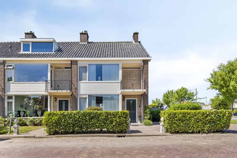 Hoekwoning Leiderdorp 3 slaapkamers tuin berging