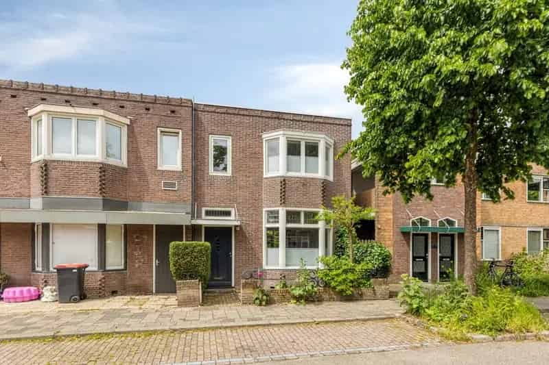 5-kamerwoning Vogelwijk Leeuwarden Ruime Goed Onderhouden