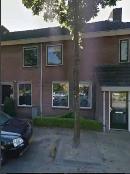 Huis met tuin berging en grote bergzolder
