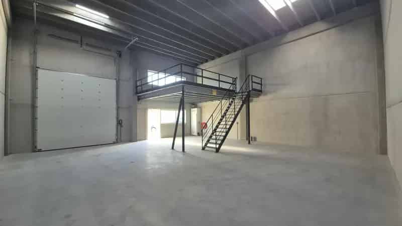 Bedrijfsunit te huur Waalwijk 168m² Logistieke Hotspot
