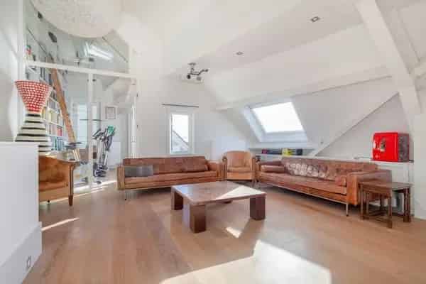 Luxe 2-onder-1-kap Piet Boon woning aan het water
