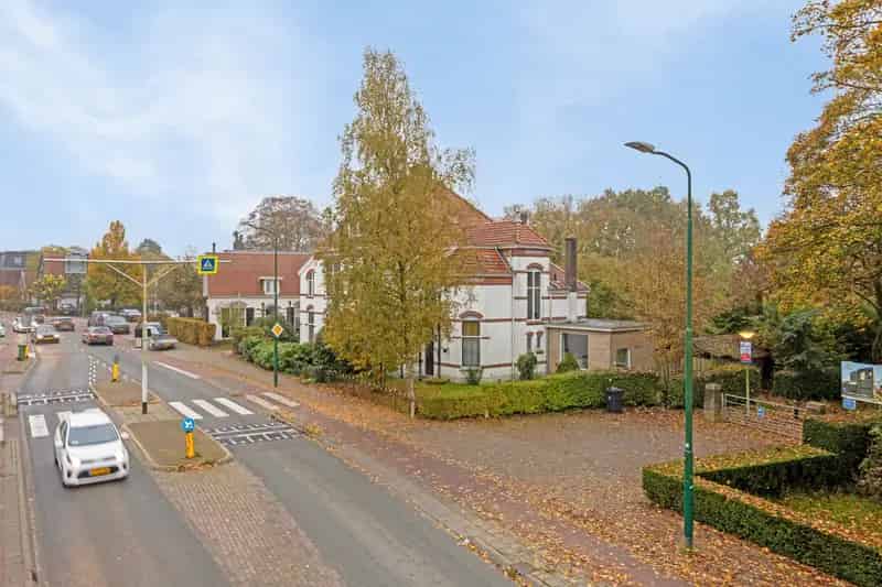2 Onder 1 Kapwoning Rhenen Ruime Tuin 4 Slaapkamers