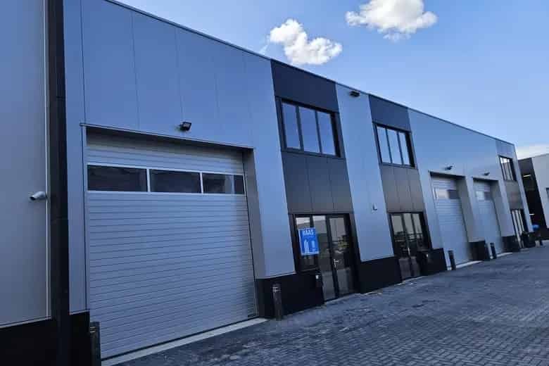 181m2 Bedrijfsruimte te Huur Halsteren - Nieuwe Unit