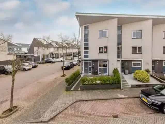 Moderne Familiewoning Purmerend 2 Badkamers Zonnepanelen