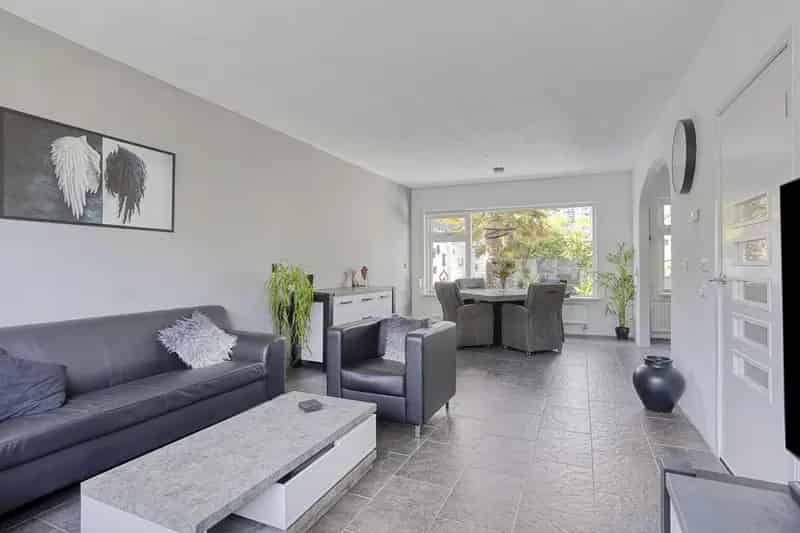 Royale 4 Slaapkamers Tussenwoning Terneuzen