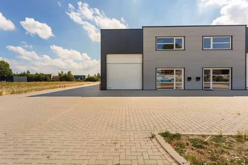 Bedrijfshal Emmeloord te koop of te huur