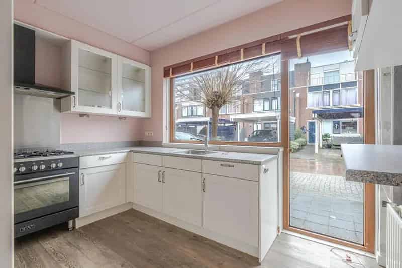 Eengezinswoning met garage te Maassluis