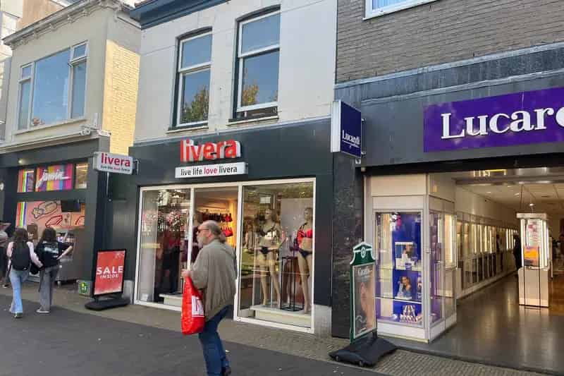 Winkel te Huur Zaandam Gedempte Gracht Nabij Zara en Costes