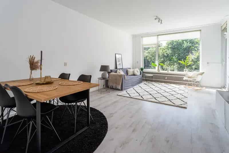 Appartement te koop Bilthoven: 2-kamer appartement met balkon