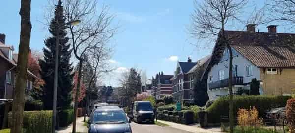 Gemeubileerde jaren 30 tweekapper te huur Amersfoort
