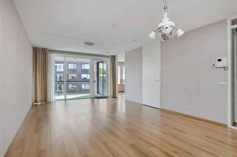 Zorgeloos Wonen: Appartement met Balkon en En-Suite Badkamer