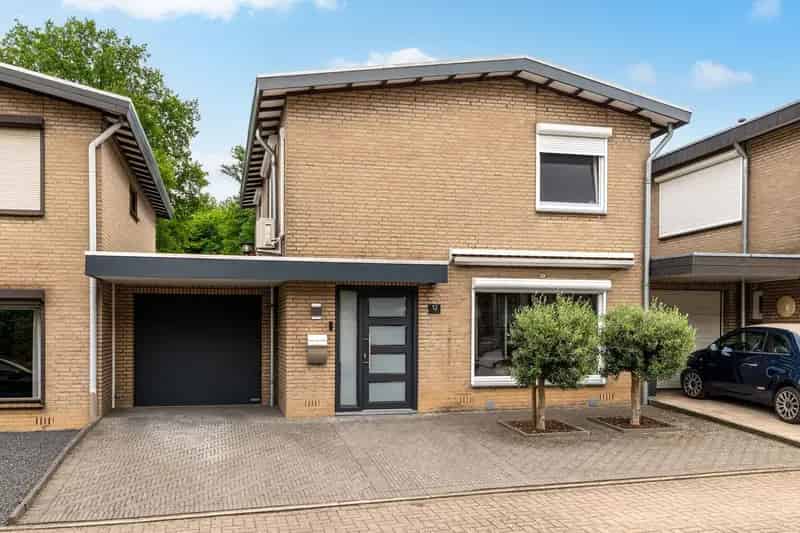 Vrijstaand Geschakeld Huis Waubacherveld 3 slaapkamers Luxe Tuin