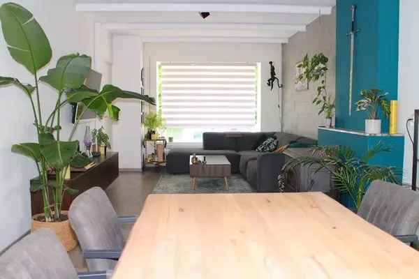 Halfvrijstaande woning 3 slaapkamers tuin ZuidOosten