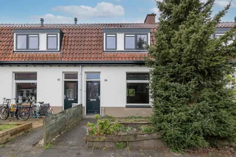 Huis te koop Bussum: 3 slaapkamers, tuin op het zuidwesten