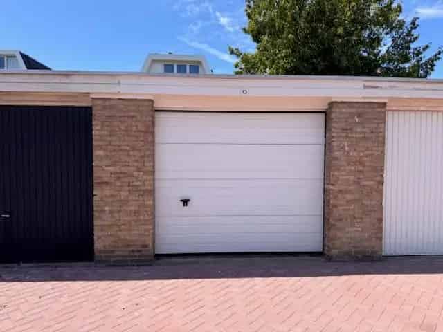 Garagebox te Koop Purmerend 18m² Opslag Autostalling Werkruimte