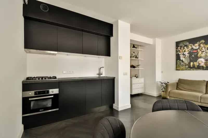 Amsterdam Venserpolder Studio 34m2 gerenoveerd starters woning