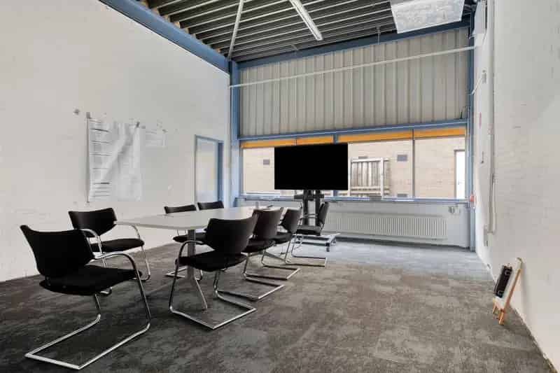 Bedrijfshal te Huur Vlaardingen 802m²