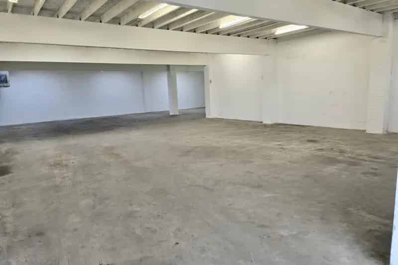 Bedrijfshal Heerhugowaard 260m2 te koop