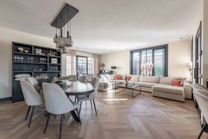 Huis te koop Ede: Ruime 3 Slaapkamers Moderne Woning